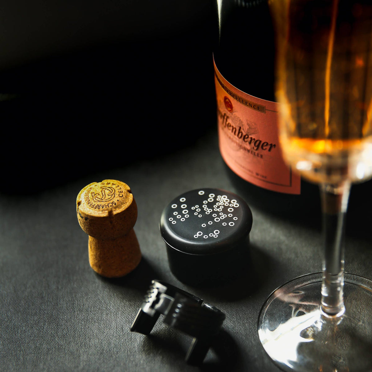 CapaBubbles® |Champagne Stoppers